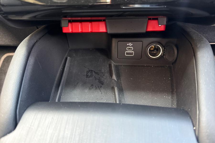 Ford KUGA Photo autoimg-d763f19daed84b2210da3addfb9e95ba25d64067.jpg