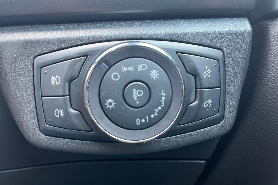 Ford MONDEO Photo autoimg-d76526b176bb270e81e244d7088d003c6bda6cd3.jpg