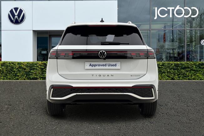 VOLKSWAGEN Tiguan Photo 7