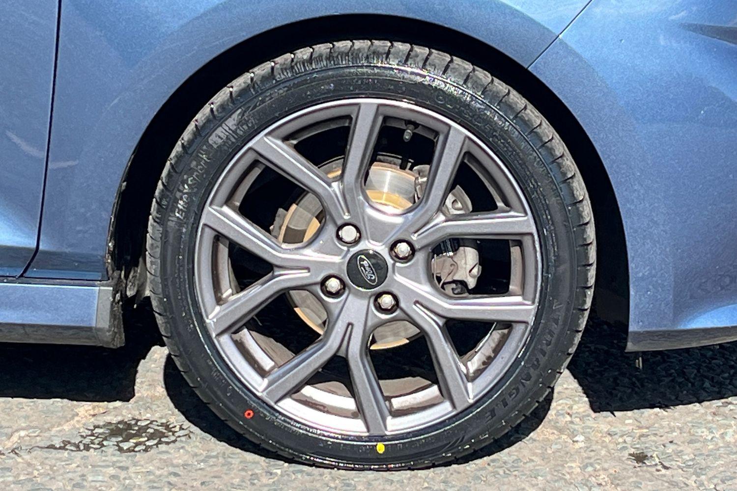 Ford FIESTA Photo 7
