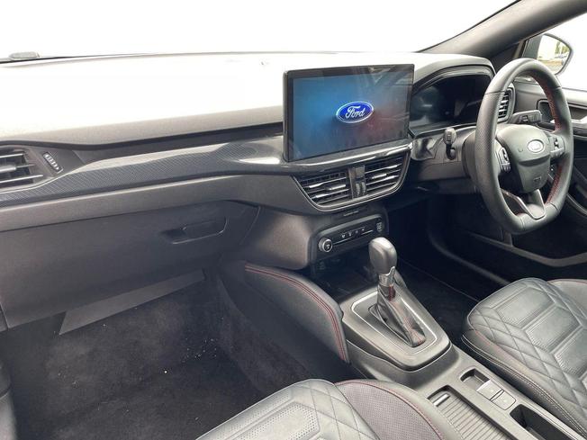 FORD Focus Photo 2