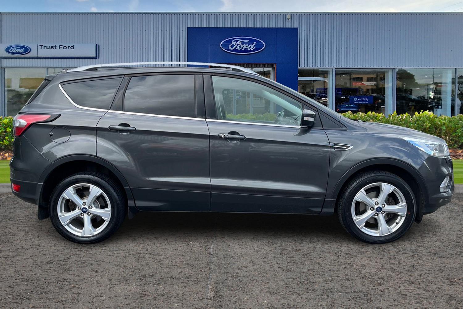 Ford KUGA Photo 2