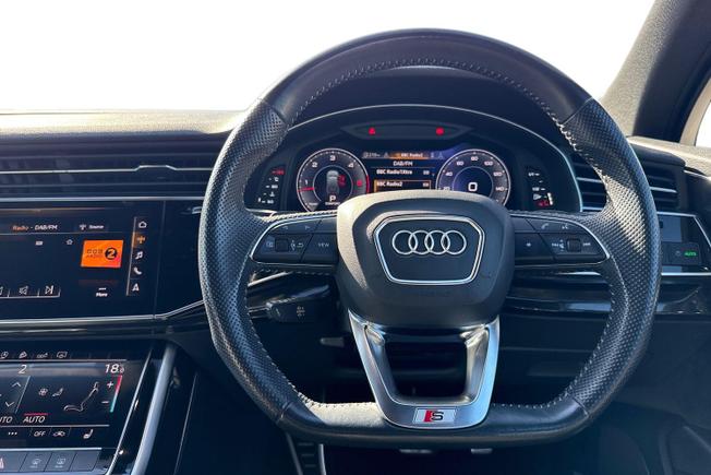 AUDI Q7 Photo 11