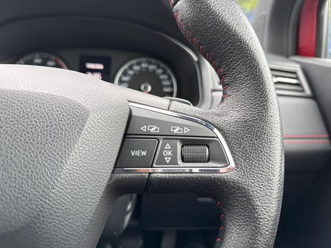 SEAT Arona Photo 17