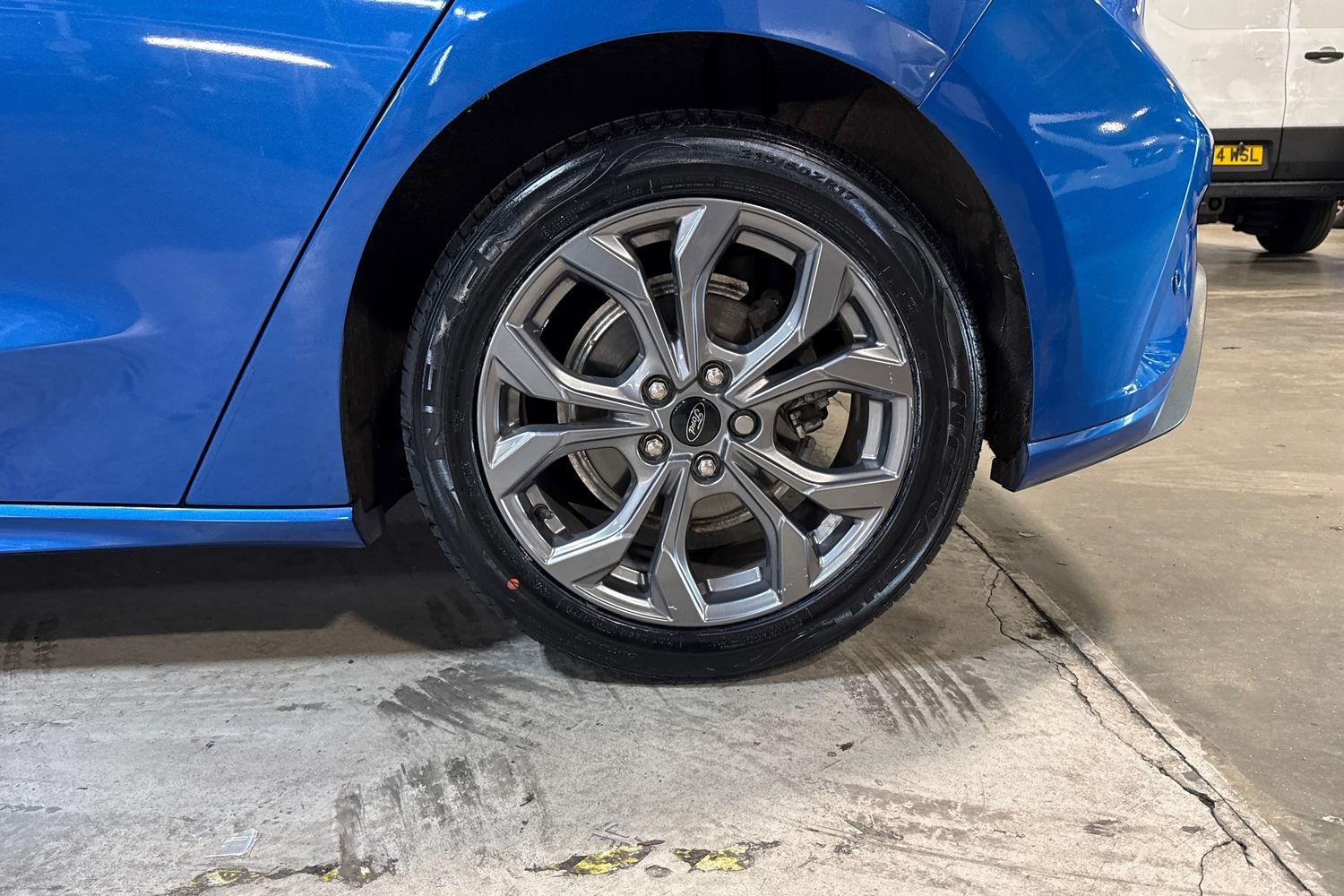 Ford FOCUS Photo 7