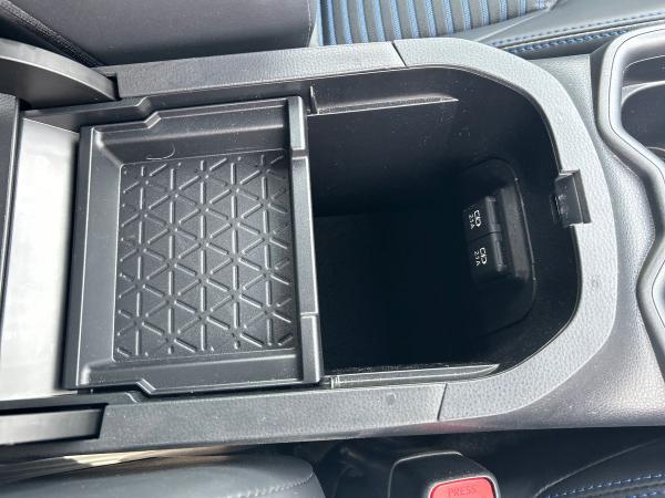 Toyota RAV4 Photo autoimg-d781b1de70bdeedc6f0b4611cbbc3b9ee315e3b5.jpg