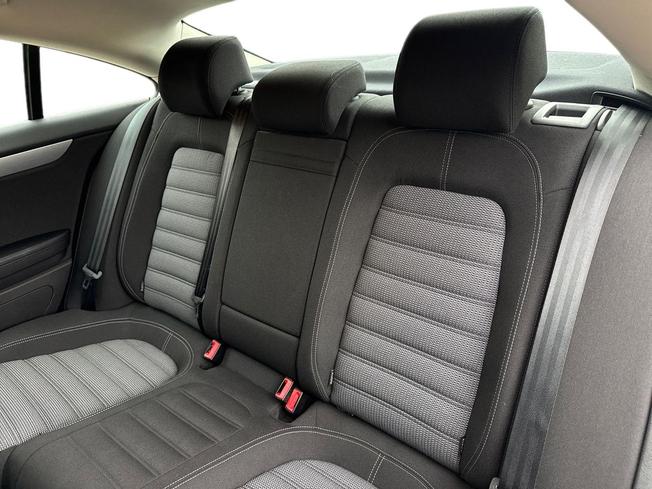 VOLKSWAGEN CC Photo 9