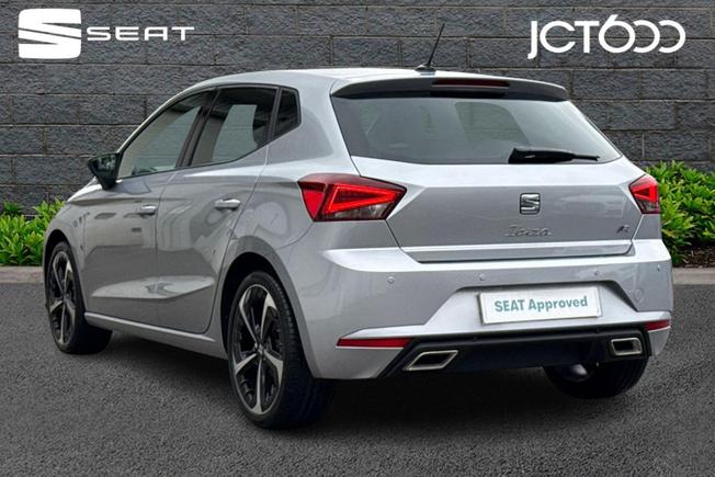 SEAT Ibiza Photo 3