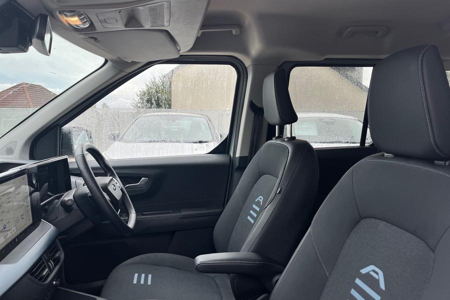 Ford E-Tourneo Courier Photo autoimg-d7861b0b14e13dccb1164cd879e4c50519acb0ab.jpg