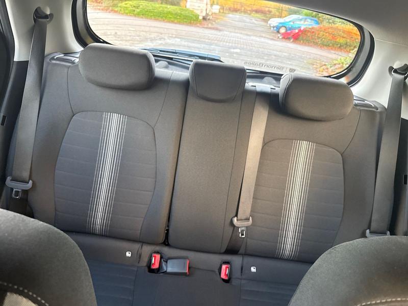 Used Hyundai i10 DV74NXL 30