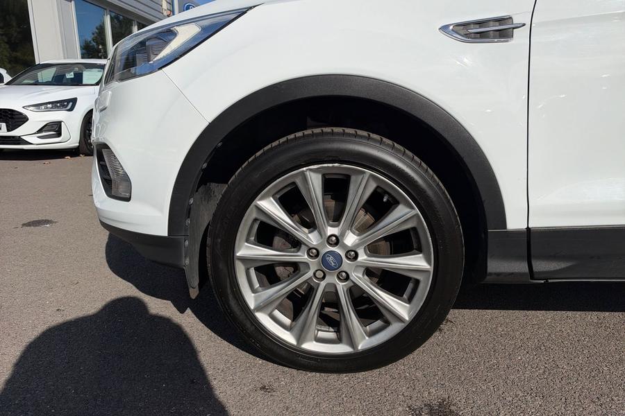 Ford KUGA Photo autoimg-d78962fd3d4a62d57219ab3f92c0287e48a431b7.jpg