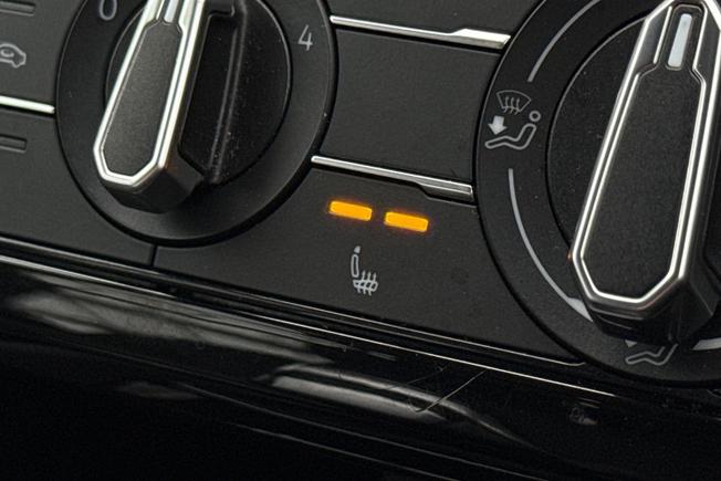VOLKSWAGEN T-Cross Photo 23