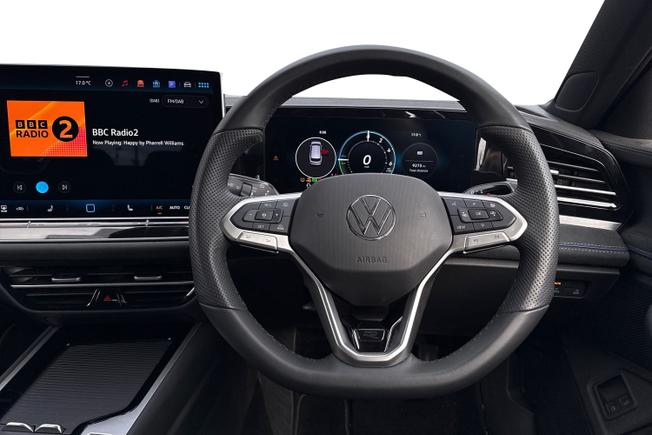 VOLKSWAGEN Passat Photo 11