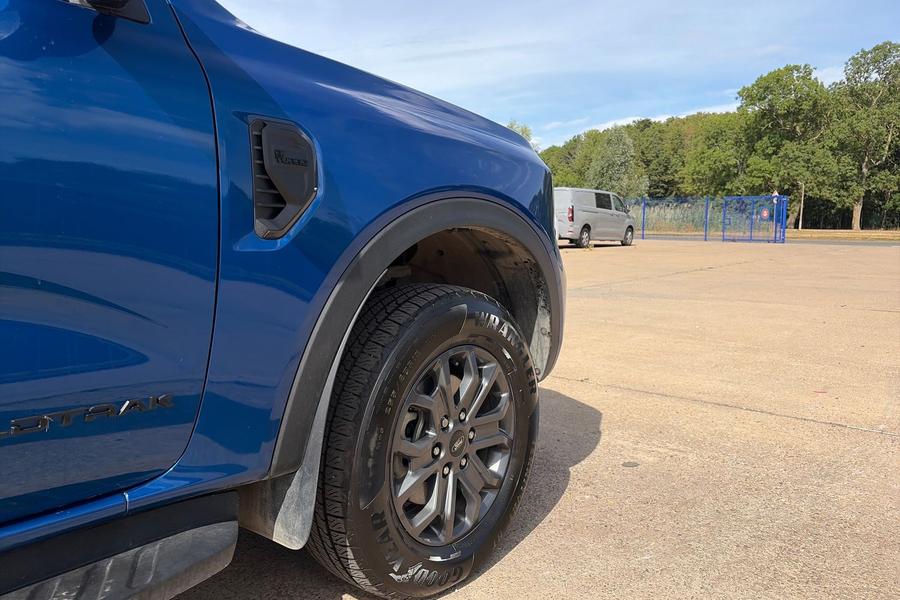 Ford RANGER Photo autoimg-d7968d45c8b54e0c80169f51f8197e270efa4f5a.jpg