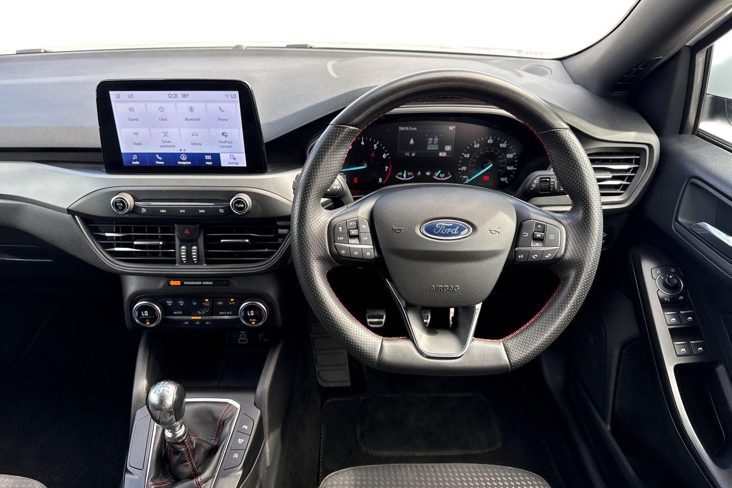 Ford FOCUS Photo 10