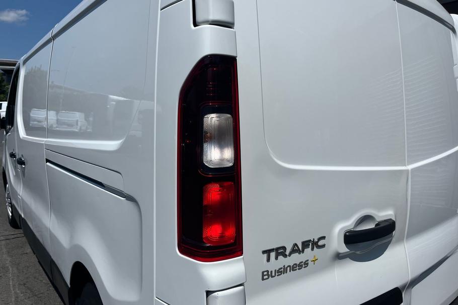 Used Renault TRAFIC HN71FEM 33