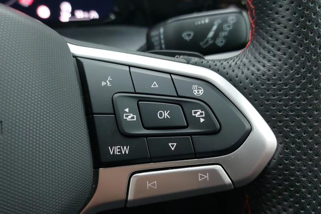 VOLKSWAGEN Golf Photo 17