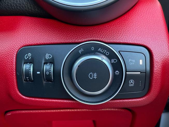 ALFA ROMEO Giulia Photo 40