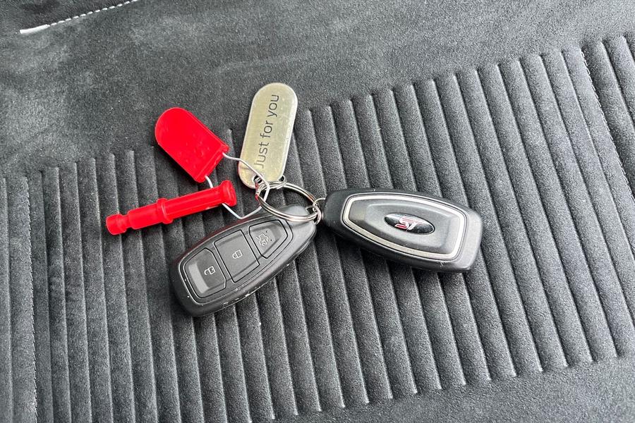 Ford FOCUS Photo autoimg-d7a608d58fd152237c42c6d418628b44214a338d.jpg
