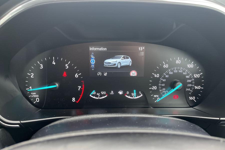 Ford FOCUS Photo autoimg-d7aa7bd41cbd6cf7ae3ddfca3184c032e9d78fac.jpg