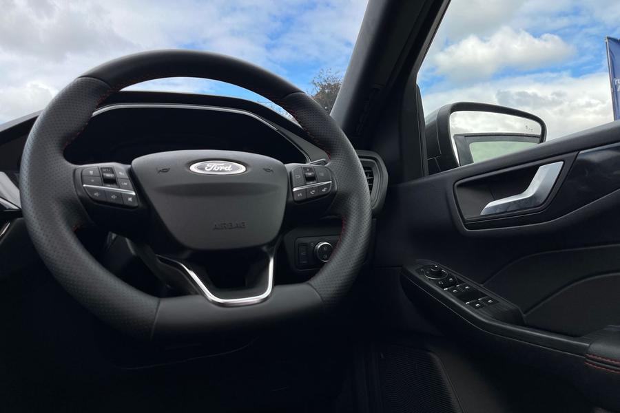 Ford KUGA Photo autoimg-d7aad72dfc255777f389b7626ac33014f6d157da.jpg