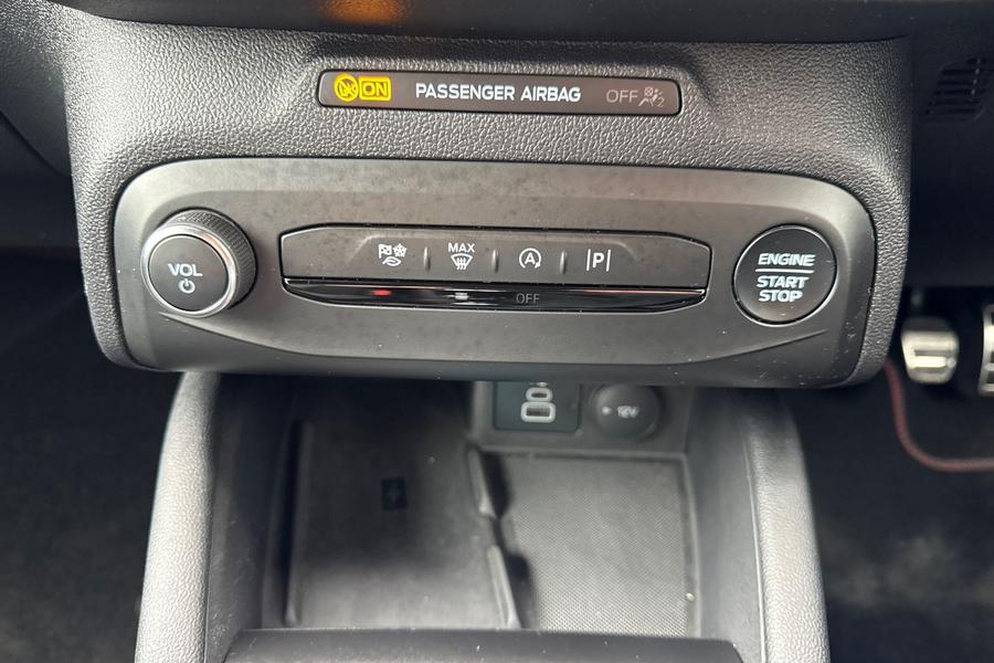 Ford FOCUS Photo autoimg-d7aaeb2b8a191408633eb36797c485793020da0d.jpg