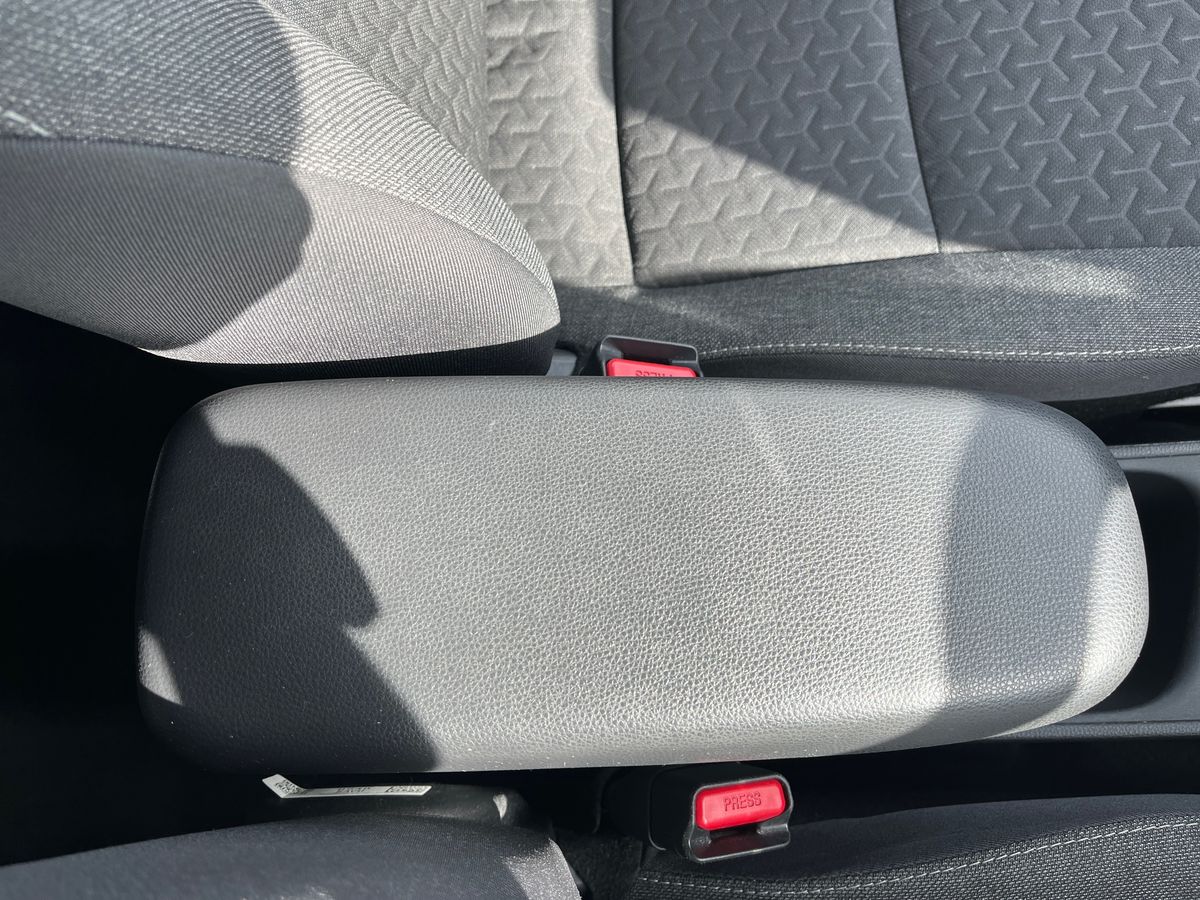 Toyota Yaris Cross Photo 32