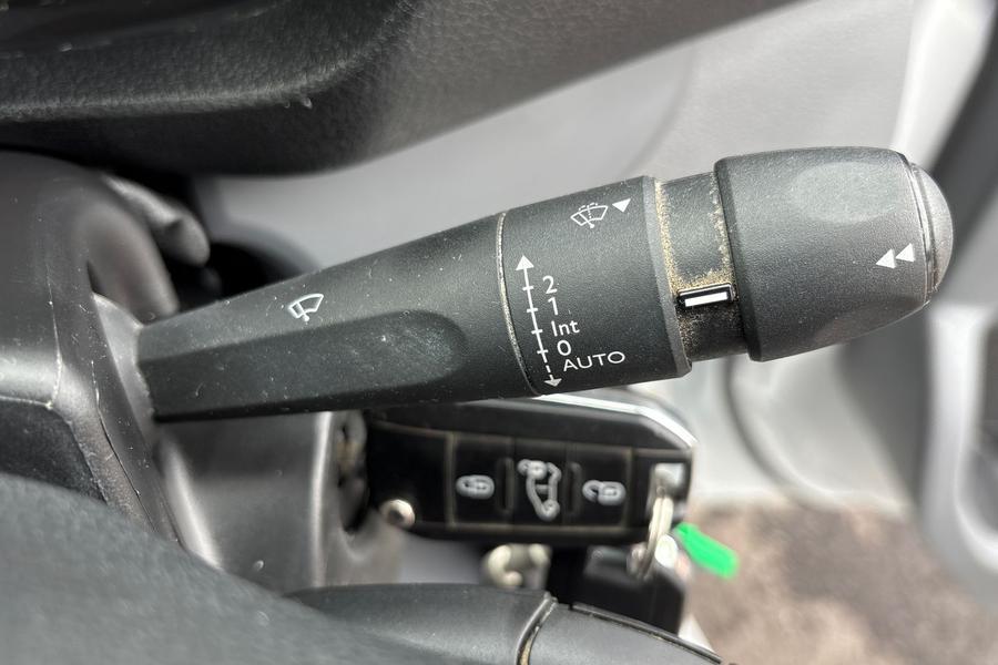 Peugeot EXPERT Photo autoimg-d7ad37619c442ff70cd48f42f75ccba510268050.jpg