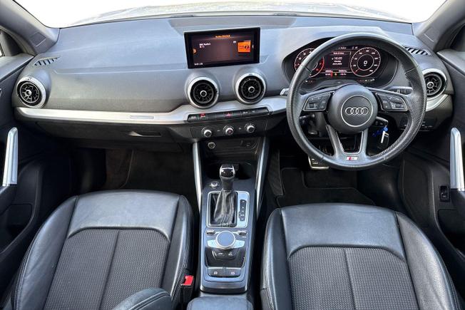 Audi Q2 Photo 10