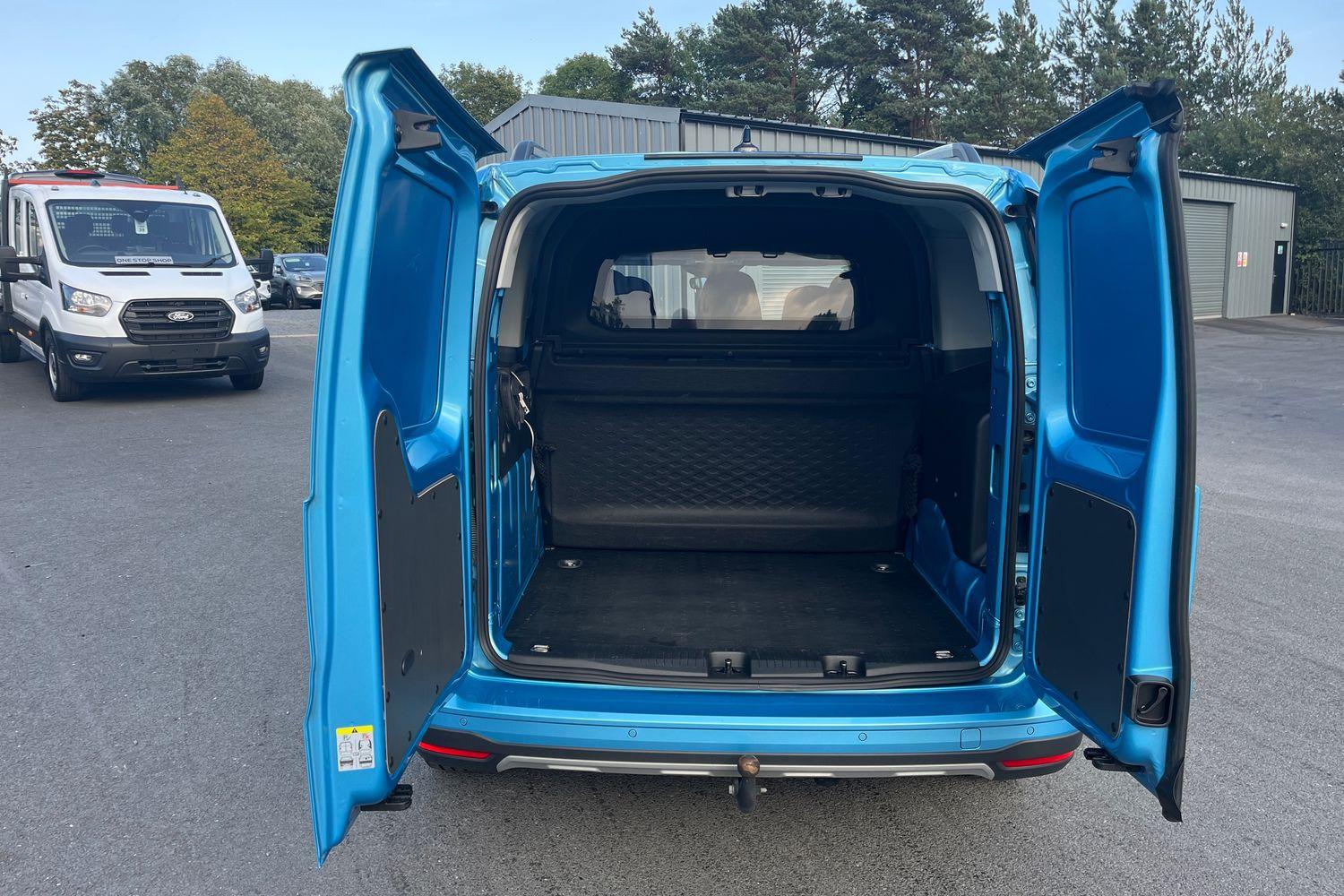 Ford TRANSIT CONNECT Photo 5