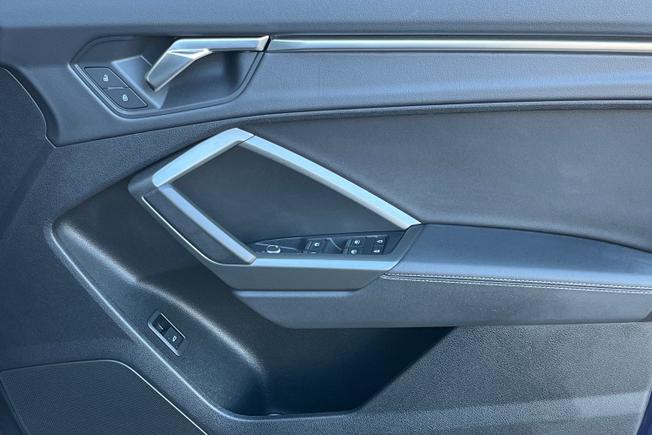 Audi Q3 Photo 40