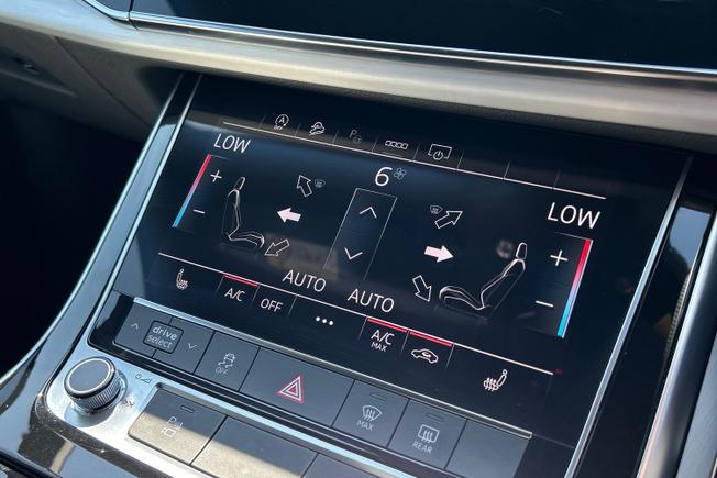 AUDI Q7 Photo 56