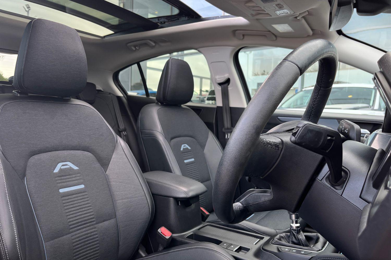 Ford FOCUS Photo 16