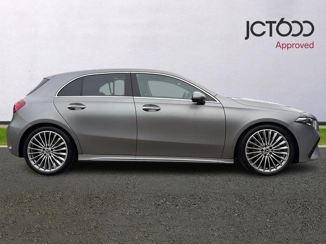 MERCEDES-BENZ A Class Photo 4