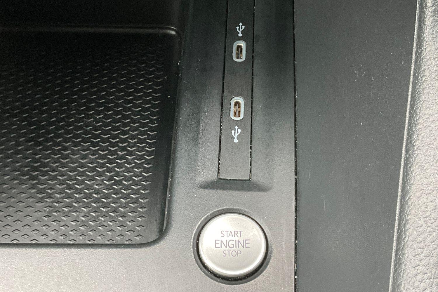 Ford TOURNEO CONNECT Photo 31
