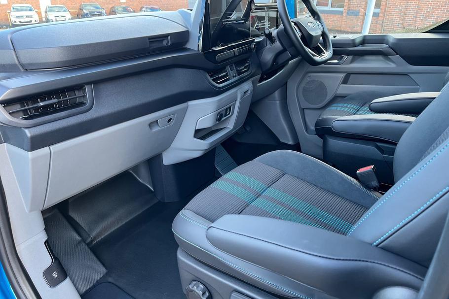 Used Ford TRANSIT CUSTOM LA75RFN 29