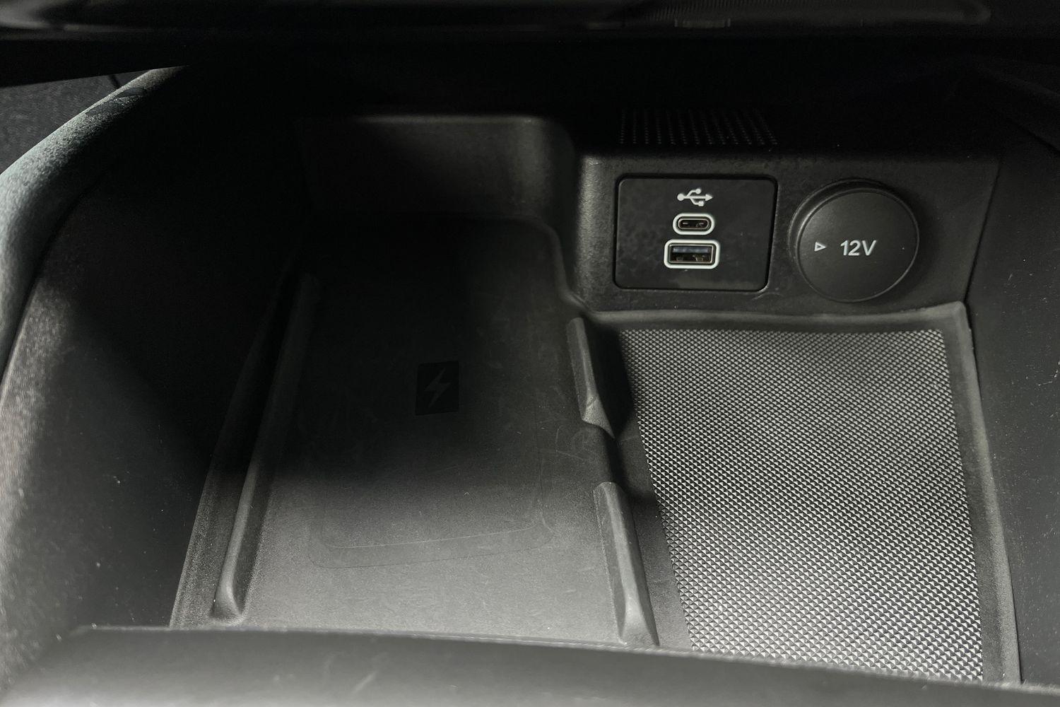Ford KUGA Photo 28