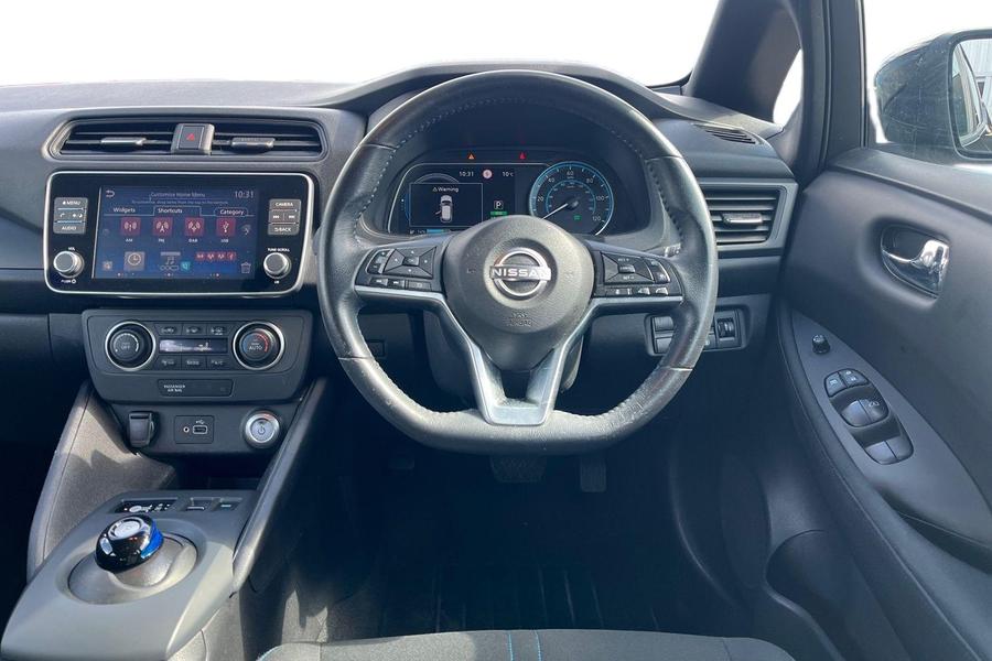 Nissan Leaf Photo autoimg-d7bdd8eb41380bb14f7e727932f9fa22a17a939b.jpg