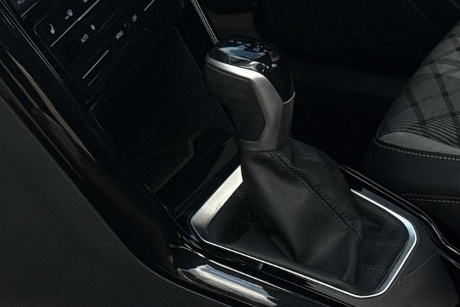 VOLKSWAGEN T-Roc Photo 47
