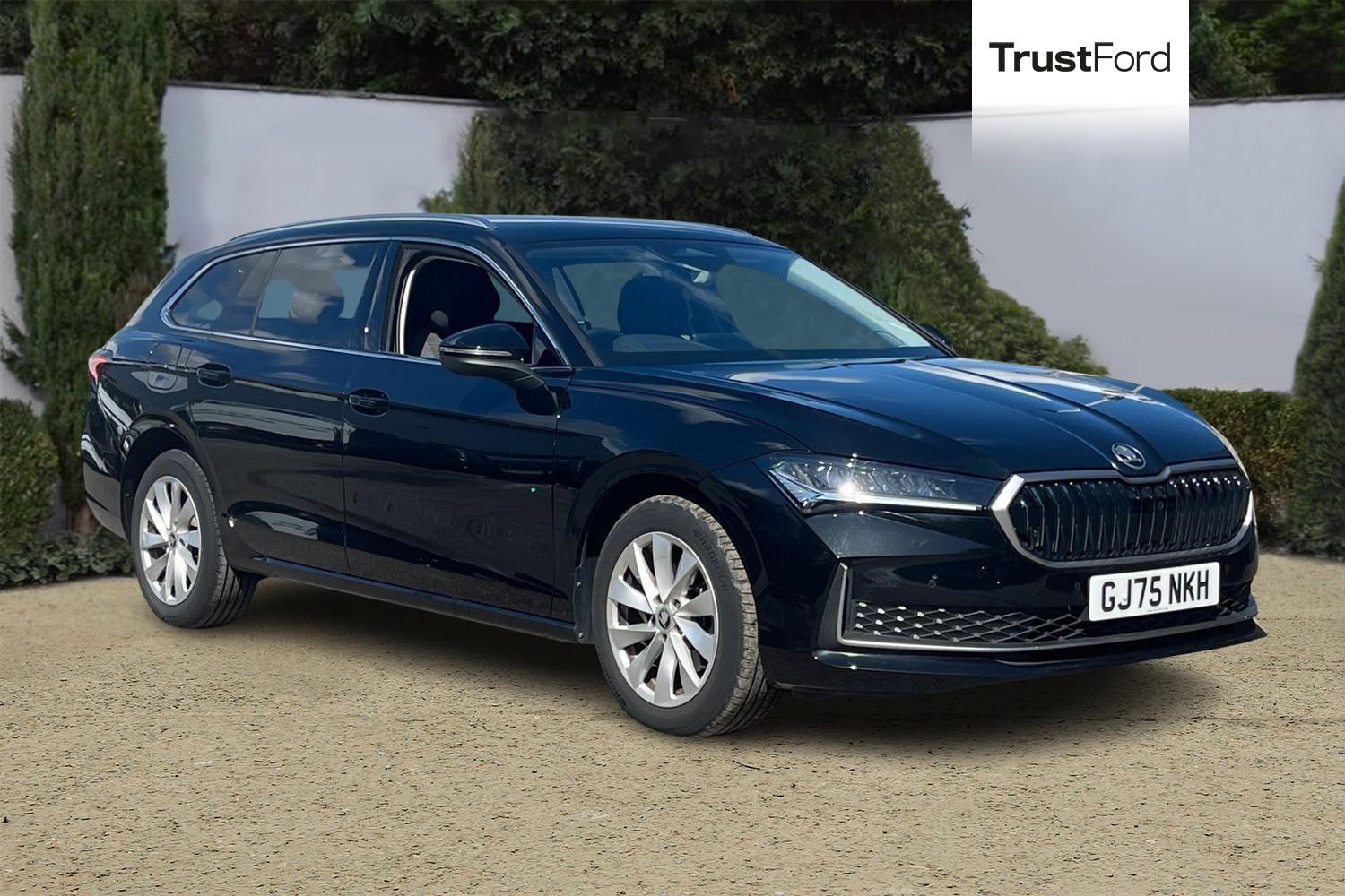 Skoda SUPERB Photo 0