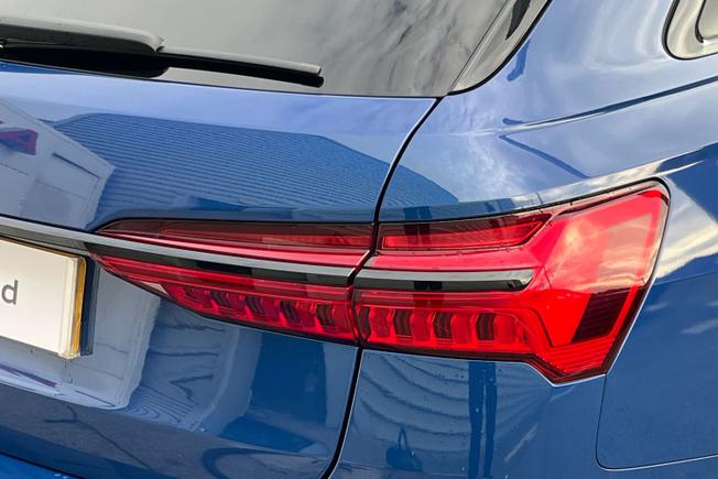 AUDI A6 Avant Photo 18