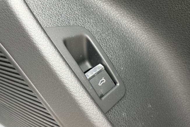 Audi Q8 Photo 22