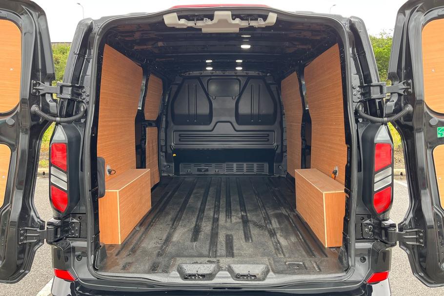 Used Ford TRANSIT CUSTOM WO25UHR 6