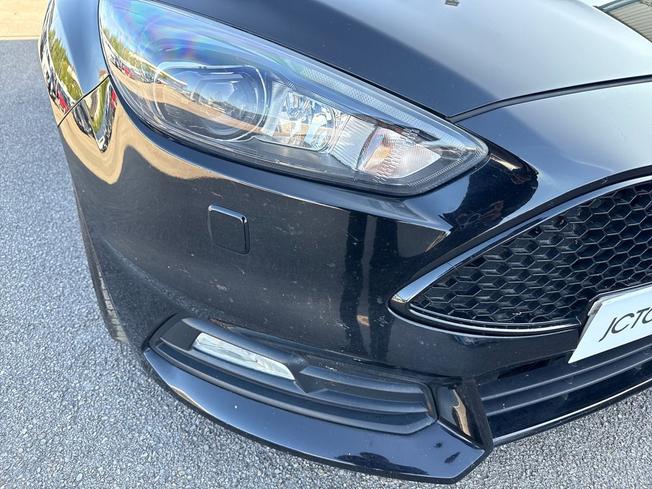 FORD Focus Photo 19