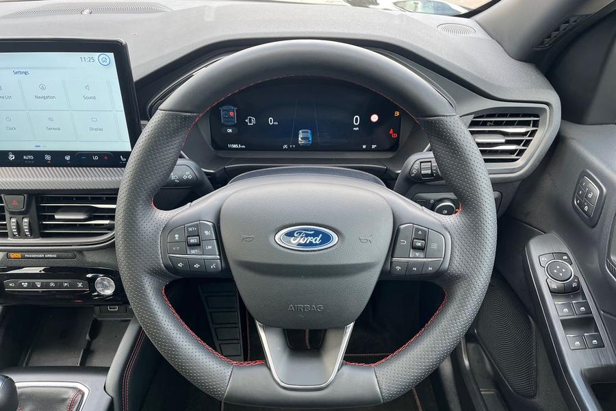 Ford KUGA Photo autoimg-d7d76fceb70d6b7025d9fa06369c22851f18f277.jpg