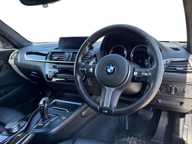 BMW 1 Series Photo 6