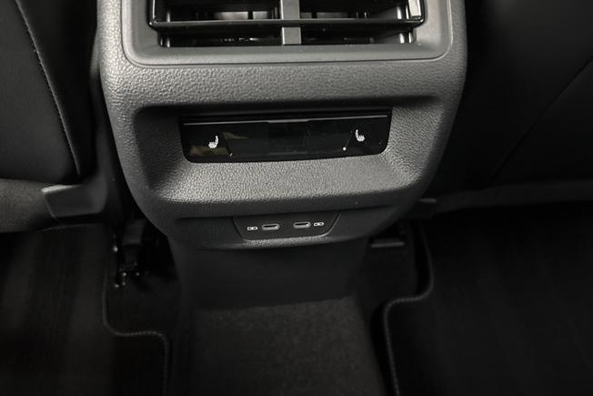 VOLKSWAGEN  Tiguan  Photo 30