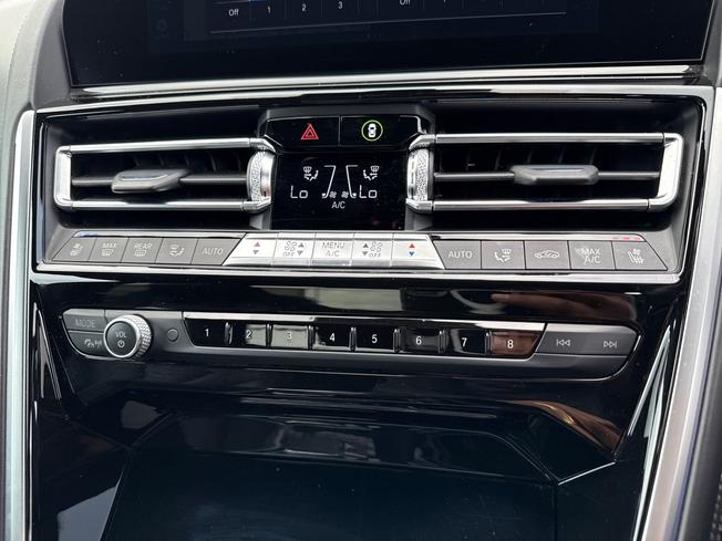 BMW 8 Series Photo 41