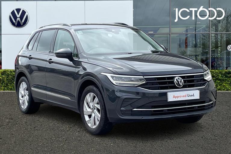 Used 2021 VOLKSWAGEN Tiguan 1.5 TSI Life SUV 5dr Petrol Manual Euro 6 (s/s) (150 ps) Grey at JCT600