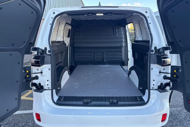 VOLKSWAGEN ID. BUZZ Cargo Photo 12